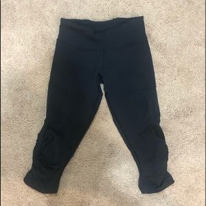 EUC cropped leggings